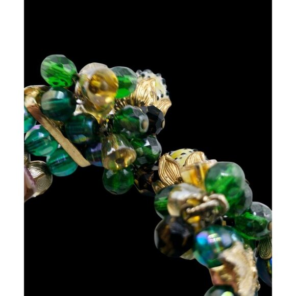 Pretty All Glass Memory Wire Bracelet (A7975) - Picture 5 of 8